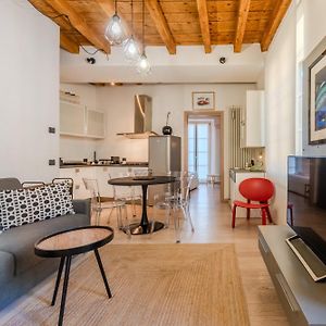 Crocetta Modern Flat
